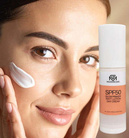 SPF50 MATT LOTION SUITABLE FOR DARK SKIN TONES.