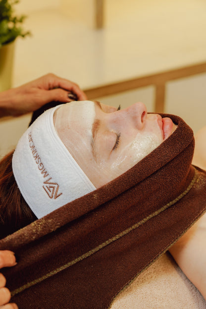 ADVANCED SKIN NEEDLING WITH PEELS. TREATING PIGMENTATION, ACNE, ACNE SCARS & AGEING SKIN.