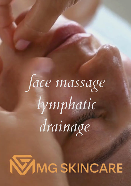 DEEP CLEANSING + EXFOLIATING + HYDRATING WITH A FACE MASSAGE.