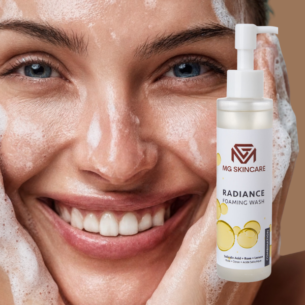 RADIANCE KIT WITH A FREE CLEANSING BRUSH